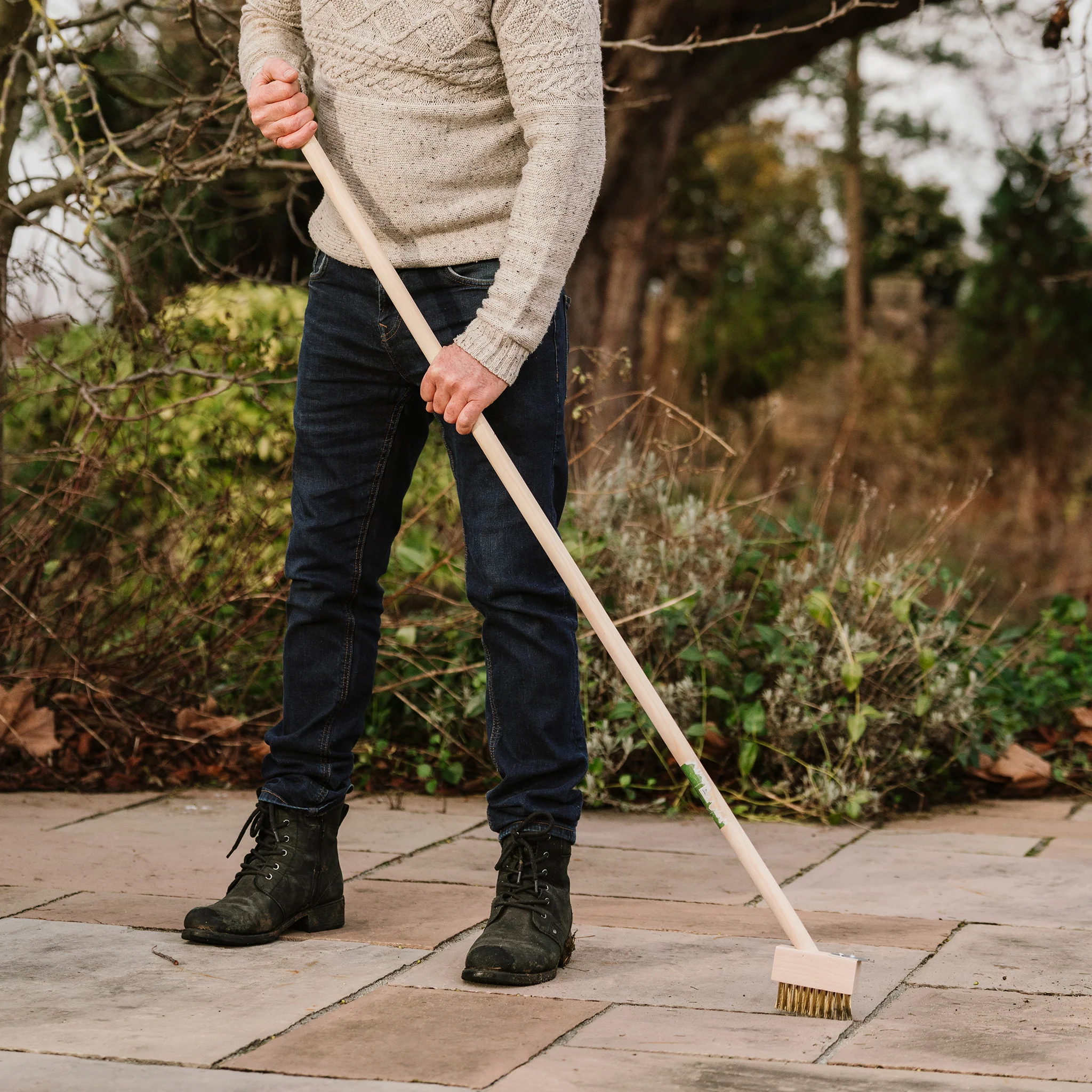 Gardman Patio Brush - Image 2