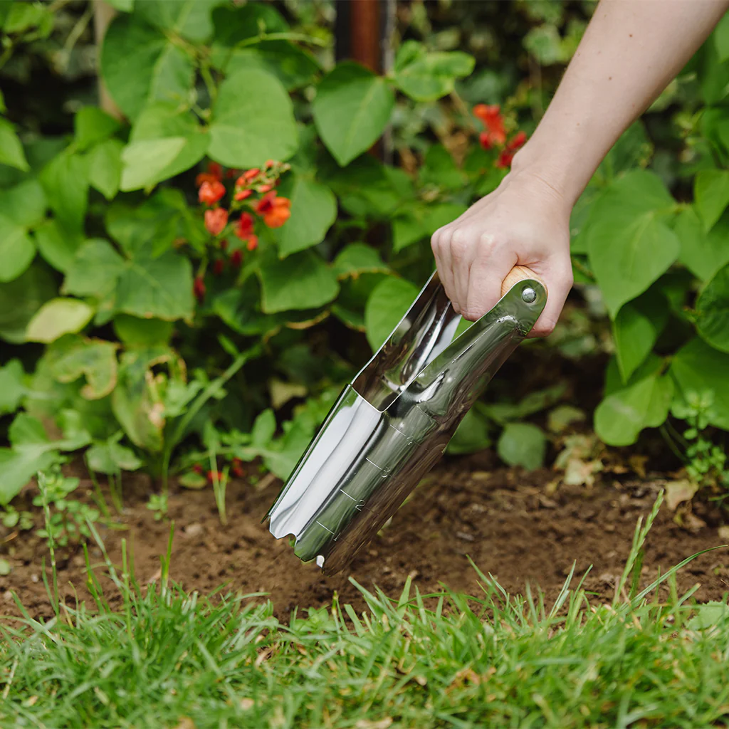 Kent & Stowe Hand Bulb Planter - Image 2